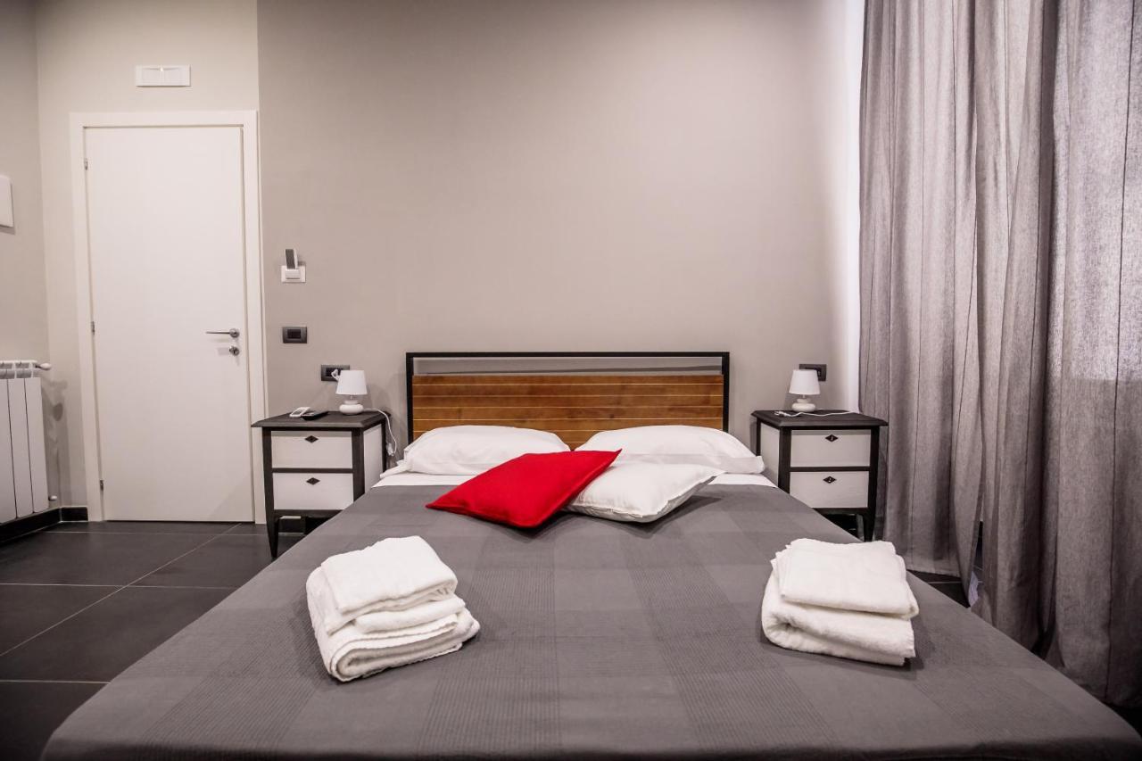 Medusa Cilea Guest House Наполи Екстериор снимка