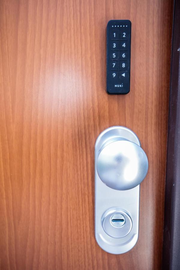 Medusa Cilea Guest House Наполи Екстериор снимка
