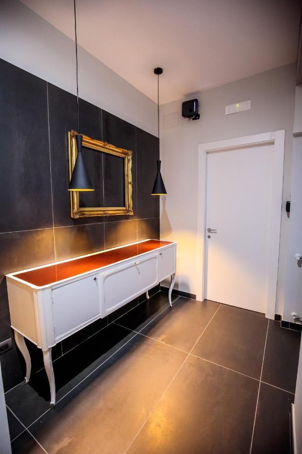 Medusa Cilea Guest House Наполи Екстериор снимка