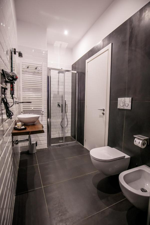 Medusa Cilea Guest House Наполи Екстериор снимка
