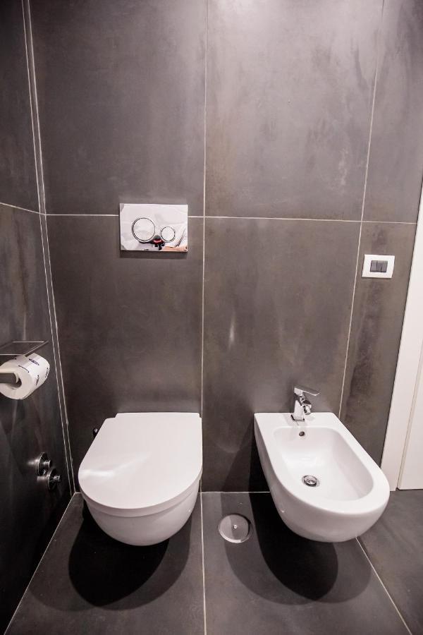 Medusa Cilea Guest House Наполи Екстериор снимка