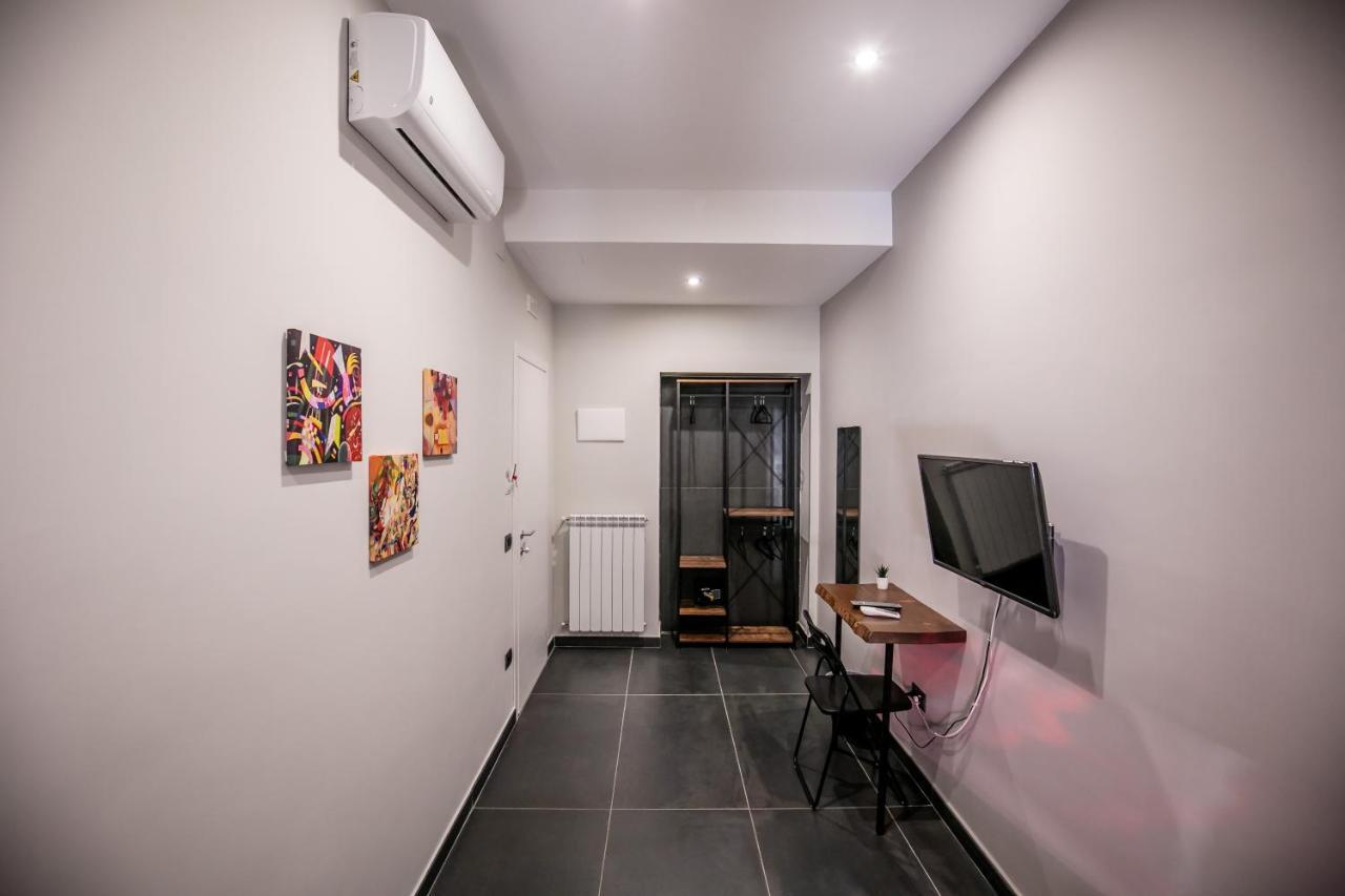 Medusa Cilea Guest House Наполи Екстериор снимка
