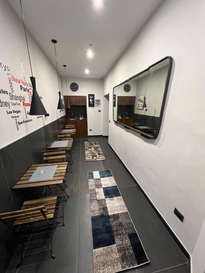 Medusa Cilea Guest House Наполи Екстериор снимка