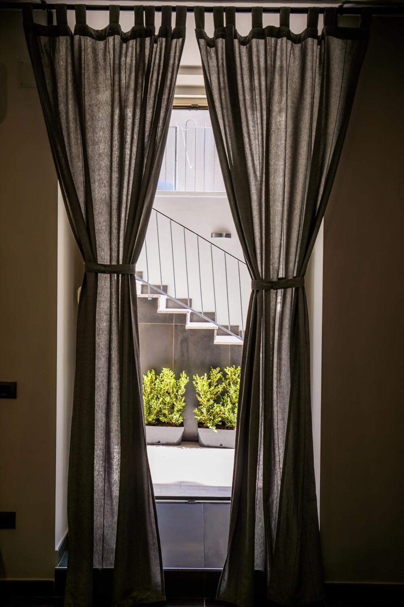 Medusa Cilea Guest House Наполи Стая снимка